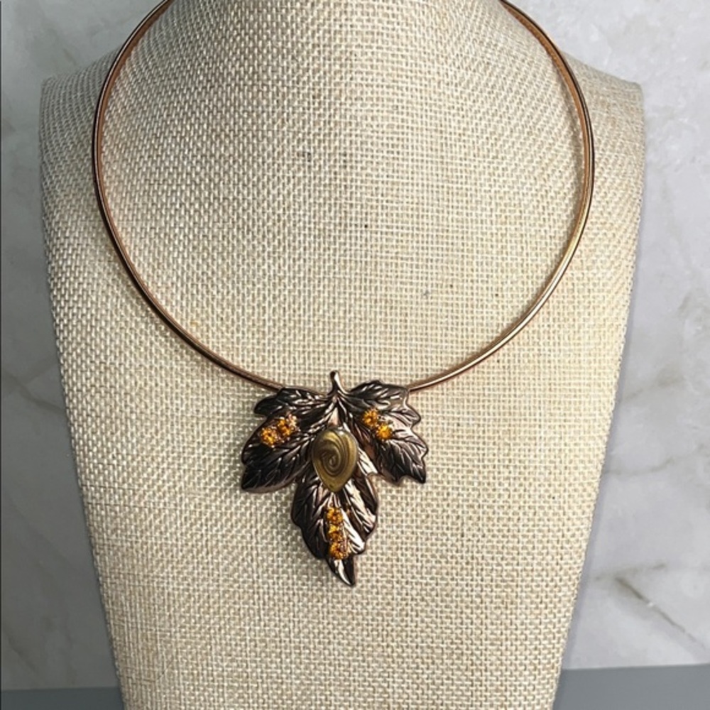 Elegant Gold Leaf Necklace with small Rhinestones